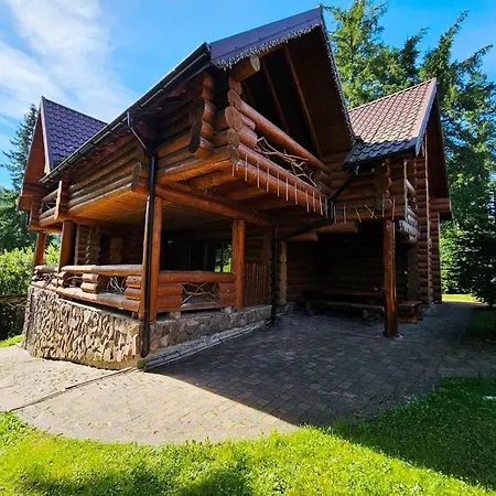 Drin-Lux-Cotteges Guest house Slavske